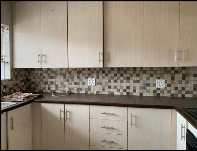 2 BEDROOM APARTMENT FOR SALE IN KEMPTON PARK EXT 03